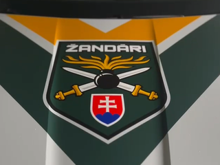 Žandári už hliadkujú v Malackách. Kto sa k nim môže pridať a aké majú právomoci?