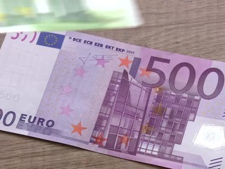 Nezamestnanosť je na Slovensku vysoká. Krajniak hovorí, že počas pandémie pomohli miliardami