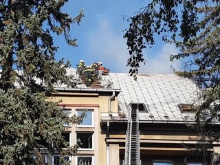 V Ružomberku horela nemocnica. Požiar je uhasený, plánované operácie presúvajú