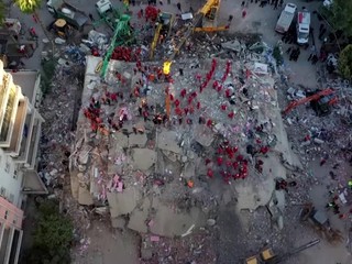 VIDEO:  Zemetrasenie v Egejskom mori zvrhlo budovy v známom letovisku