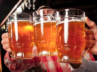 Viete, prečo musíte tak často močiť pri pití piva? To neuhádnete!