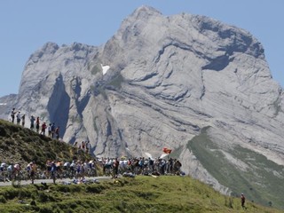TdF: Kráľovská etapa cez štyri štíty Pyrenejí pre Voecklera