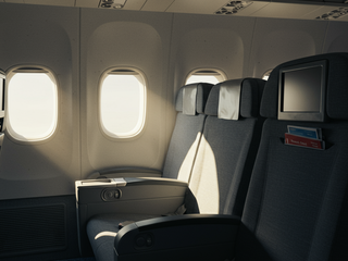 Muž sa pokúsil prepraviť mŕtvu manželku lietadlom. Odhalila ho kontrola