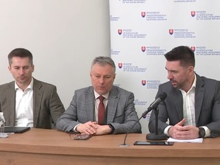 Dovolený bude iba tranzit zvierat vyhradenými trasami. Na Slovensku sa zatvoria zoologické záhrady