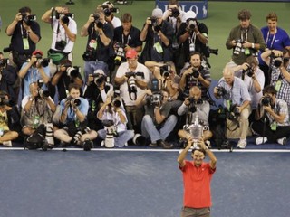 Federer na druhú priečku v počte víťazstiev na grandslamoch