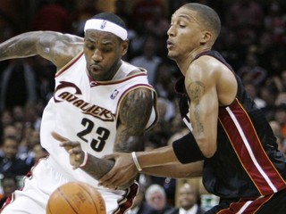 James späť v Clevelande! Nastrieľal im 38 bodov :-)