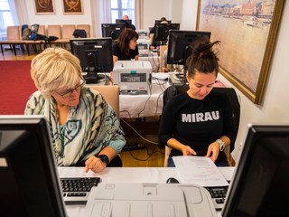 Mestá a obce majú pred voľbami plné ruky práce, posledné detaily dolaďuje aj Štatistický úrad