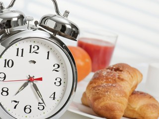 Stále bojujete s nadváhou? Pomôcť vám môže správne načasovanie jedla