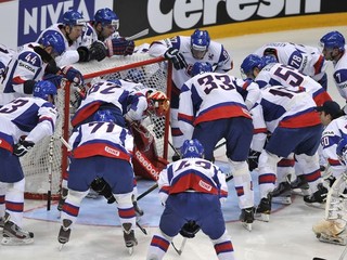 Dnes proti Fínom v bránke s Lacom, bez Handzuša a Kudroča