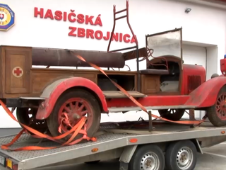 Našlo sa storočné vozidlo: Objavilo sa aj v legendárnom videoklipe Elánu