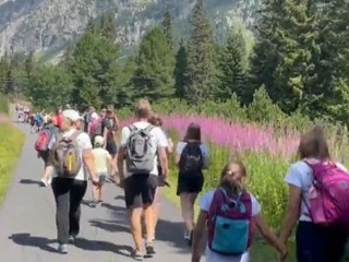 Redaktor TV JOJ Jožo Kubáni sa vybral na túru s mladými Ukrajincami