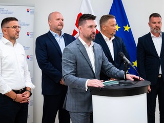 Takáč čelí kritike: Pomoc farmárom po slintačke a krívačke má ísť na úkor rozvoja vidieka