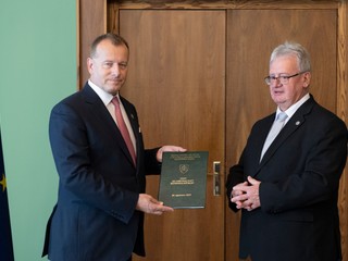 Predseda parlamentu Boris Kollár prevzal oficiálne výsledky volieb do parlamentu