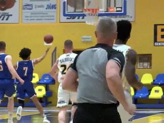 Patrioti vo finále s Rytiermi, Svit získal bronz