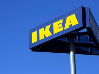 Pocikajte náš reklamný leták a dostanete zľavu, vyzýva zákazníkov IKEA