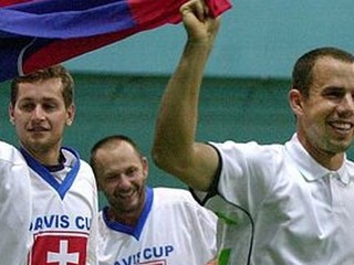 Slovan vyhral nad Trnavou 4:3, Hrbatý zdolal Becka