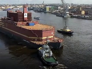 Rusko vyslalo do sveta prvú plávajúcu jadrovú elektráreň