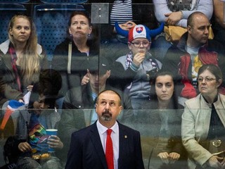 Na Nemecký pohár aj s nováčikmi Matouškom, Mrázom a Sujom