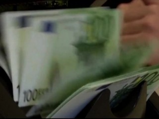 Ceny ropy sú ako na hojdačke. Keby sme ju prestali používať, posunuli by sme sa v čase o asi 150 rokov späť