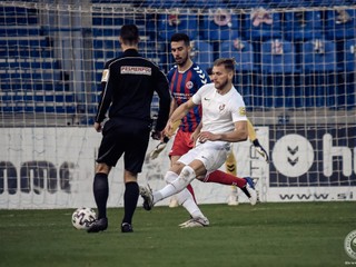 Lačný sa po návrate z Afriky predviedol takýmto gólom v závere zápasu do siete Senice