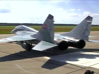 Rozhodnutie o stíhačkách by malo padnúť až na budúci rok