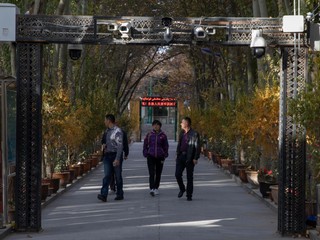 V Číne neuniknete oku kamery. Rozsiahly sledovací systém vidí aj na slepé miesta