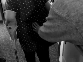 Týral vlastnú mamu tri roky. Nedovolil jej spať a opakovane sa jej vyhrážal smrťou