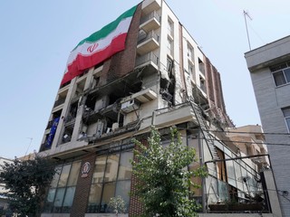 Irán: Poslanci odhlasovali zákaz vstupu inšpektorov OSN do jadrových zariadení