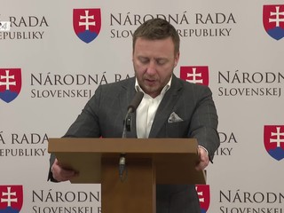 Kotlár avizoval závažné zistenia, tlačovku v parlamente však napokon neuskutočnil