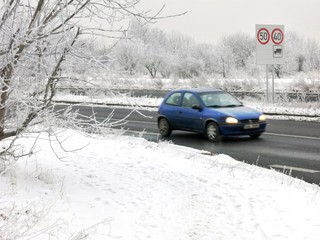 Víkend sa bude snažiť ukázať svoju zamračenú a snehovú tvár