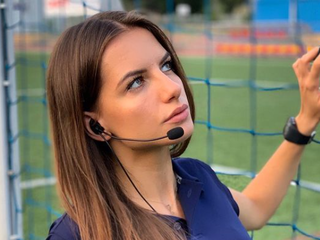 To je postavička! TOTO je najsexi rozhodkyňa na futbalovom trávniku!