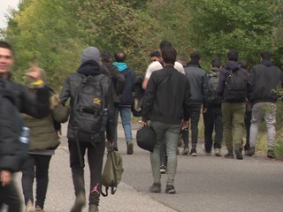 Fico odmieta tvrdenia Magyara o dovážaní migrantov na hranice: "Hranice boli deravé ako ementál"