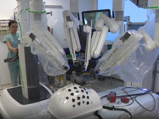 Revolúcia v detskej chirurgii na Slovensku: Vďaka robotickému systému operujú aj deti