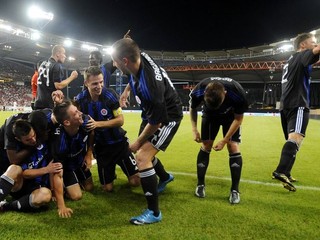 V šatni Slovana tiekli slzy, hráči ďakovali fanúšikom