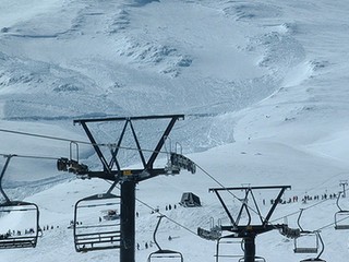 Každú sezónu u nás niekto vypadne z lanovky. Dodržujte pokyny