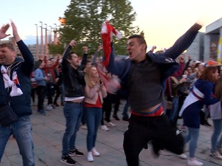 Davy ľudí a dopravné obmedzenia. Ako polícia zvládla prvý deň MS v hokeji?