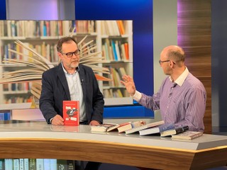 Knižné tipy: Čierny humor, ale aj špionážny triler. Inšpirujte sa