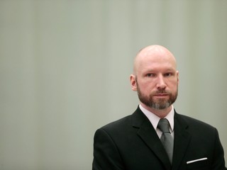 Breivik chce ísť na slobodu: Už nie som pre spoločnosť nebezpečný