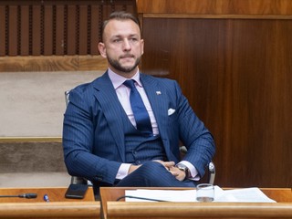 Minister vnútra Šutaj Eštok prichádza s návrhom na reorganizáciu NAKA