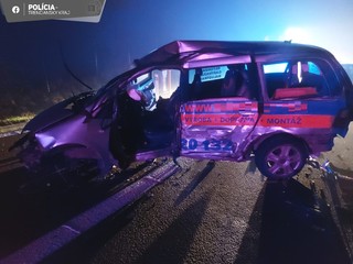 Tragická nehoda na diaľnici. Šoféra stála život nepochopiteľná chyba
