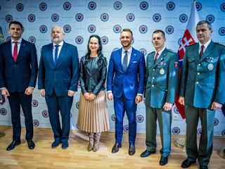 Nový šéf polície. Minister vnútra Šutaj Eštok menoval vedúce pozície v polícii