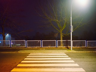 V Liptovskom Mikuláši majú raritu. Značky pre chodcov s telefónmi