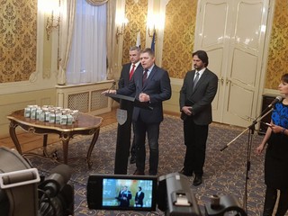 Tlačovka Fica, Kaliňáka a Gašpara. Vyjadria sa k úmrtiu novinára