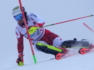 Adelboden niečo znamená. Noel triumfoval v sobotnom slalome