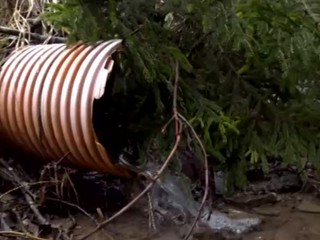 Turistov v Bachledke šokoval zápach výkalov. Vytekajú priamo do potoka