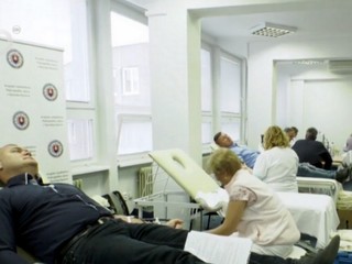 Na polícii tiekla krv policajných funkcionárov