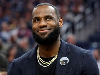 LA Lakers si poistili svoju hviezdu, LeBron James zostane