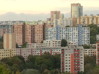 Predtým chytľavá volebná téma je dnes už takmer zabudnutá. Čo bude so štátnymi nájomnými bytmi?