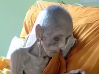 Tento budhistický mních má 193 rokov: Je údajne najstarším mužom na svete