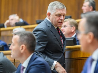 Koalícia plánuje zmenu rokovacieho poriadku. Vykázaní poslanci prídu o mesačný plat